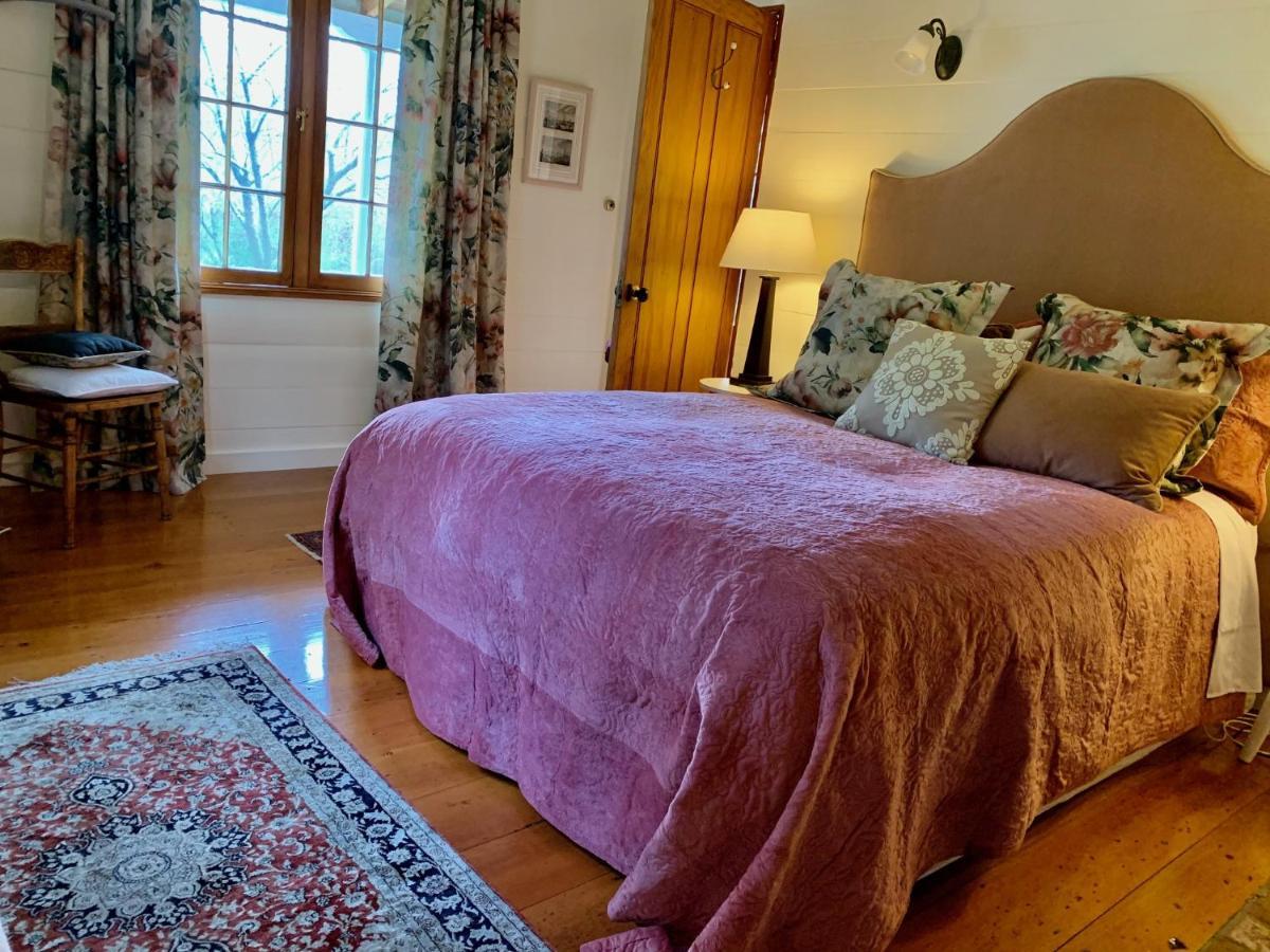 Mill Cottage - Boutique Accommodation And Garden Akaroa Exterior photo